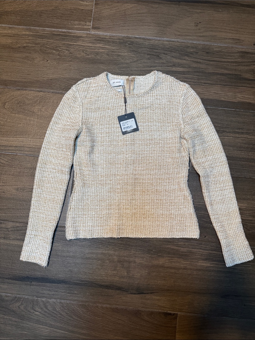 St. John Cream Textured Knit Long Sleeve Top